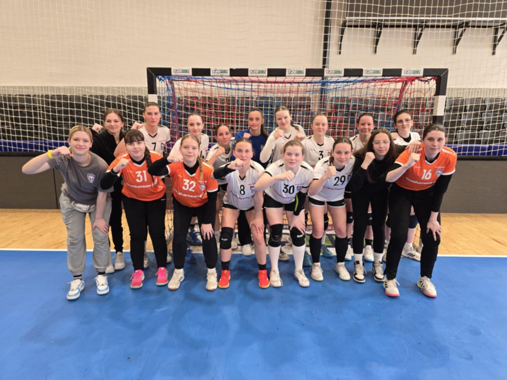 Győzelem Kisvárdán, szezonzárás Győrben