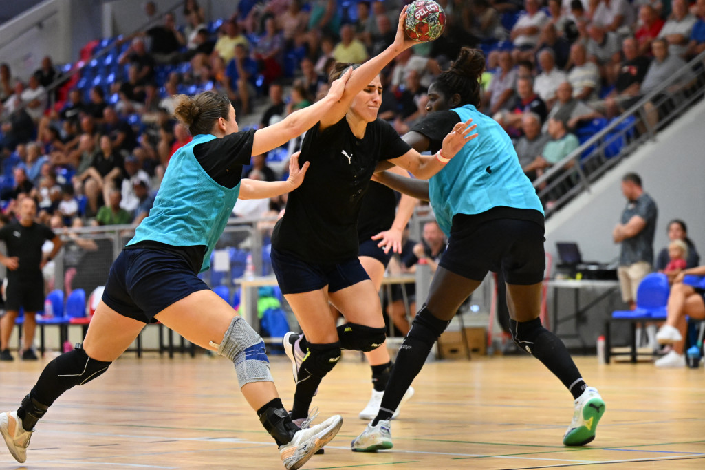 Nem bírtak magukkal a lányok a felkészülési meccsen